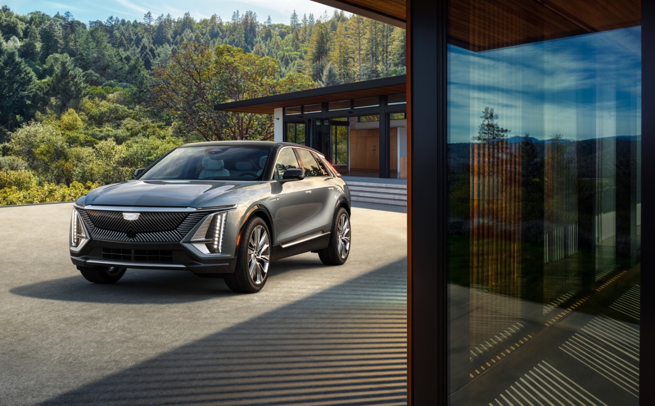 2023 Cadillac LYRIQ Debuts, Heralding an All-Electric Future