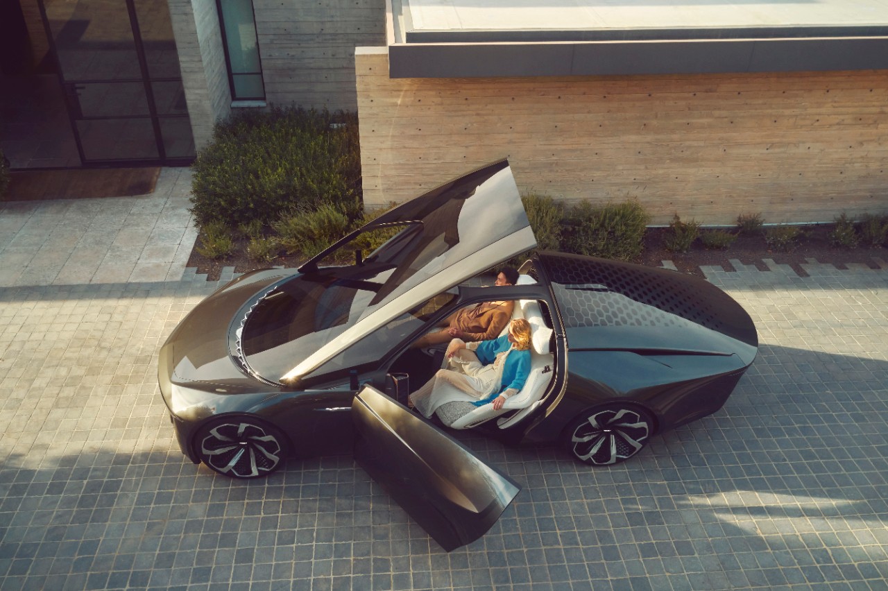 Cadillac Introduces InnerSpace Autonomous Concept at CES 2022